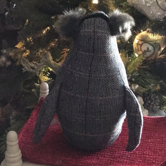 Penguin, buffalo plaid, Holiday Christmas farmhouse, cabin gifts❤️❤️New❤️ - Picture 4 of 4